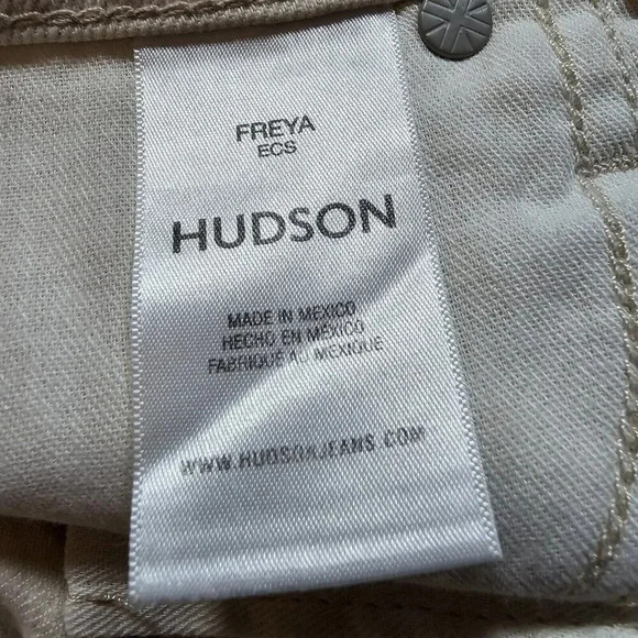 Hudson Womens Freya Low-Rise Size 24 Burmuda Skater Short Raw Hem Beige Raw Hem - Picture 15 of 16